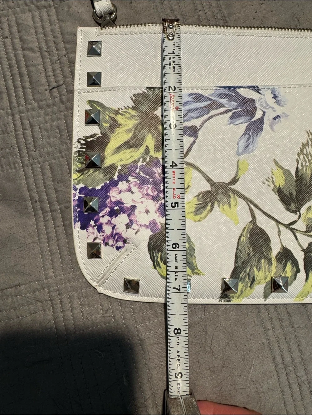 White House Black Market White Floral Studded Wristlet NWT - Picture 9 of 10